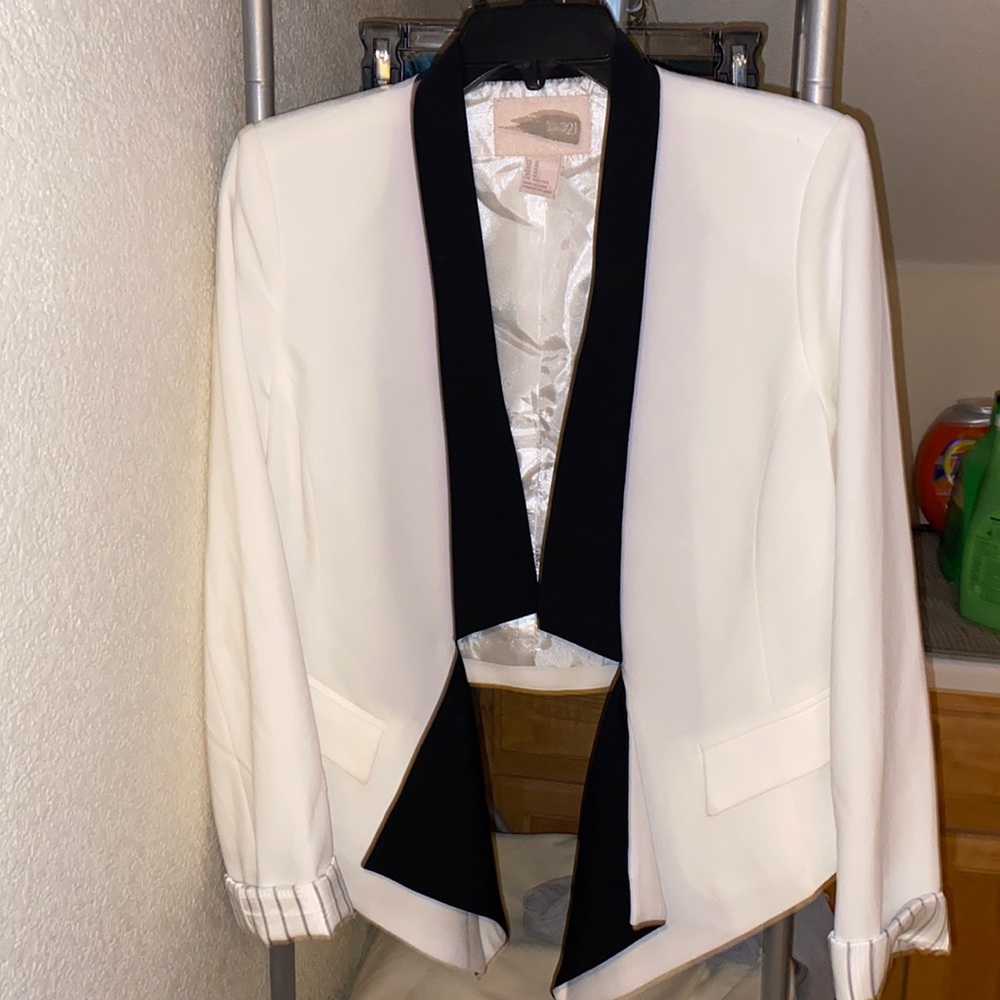 Forever 21 Black & White Blazer